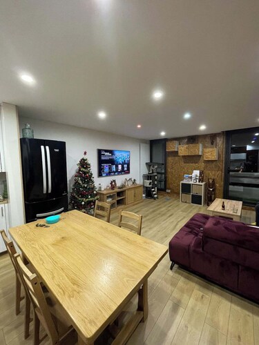 Appartement 3 chambres, spacieux, tout confort, proche commerces et transports