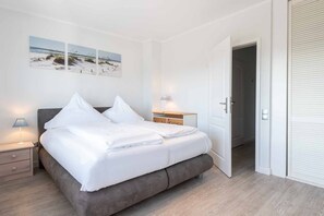 2 bedrooms, in-room safe, iron/ironing board, WiFi