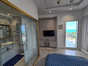 2 bedrooms, iron/ironing board, WiFi, bed sheets - Luxurious Sea View Private Beach Gammarth La Marsa (Gammarth)