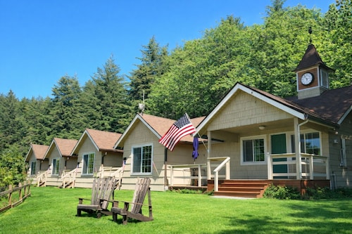 Siltcoos Station Retreats