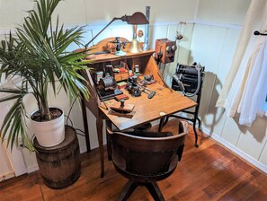 Hytte, 1 queensize-seng, ikke-røyk, utsikt mot innsjø | Oppholdsområde