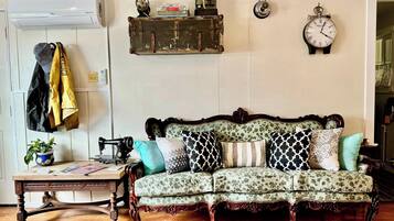 Cabin, 2 phòng ngủ, quang cảnh hồ, cạnh hồ | Khu phòng khách