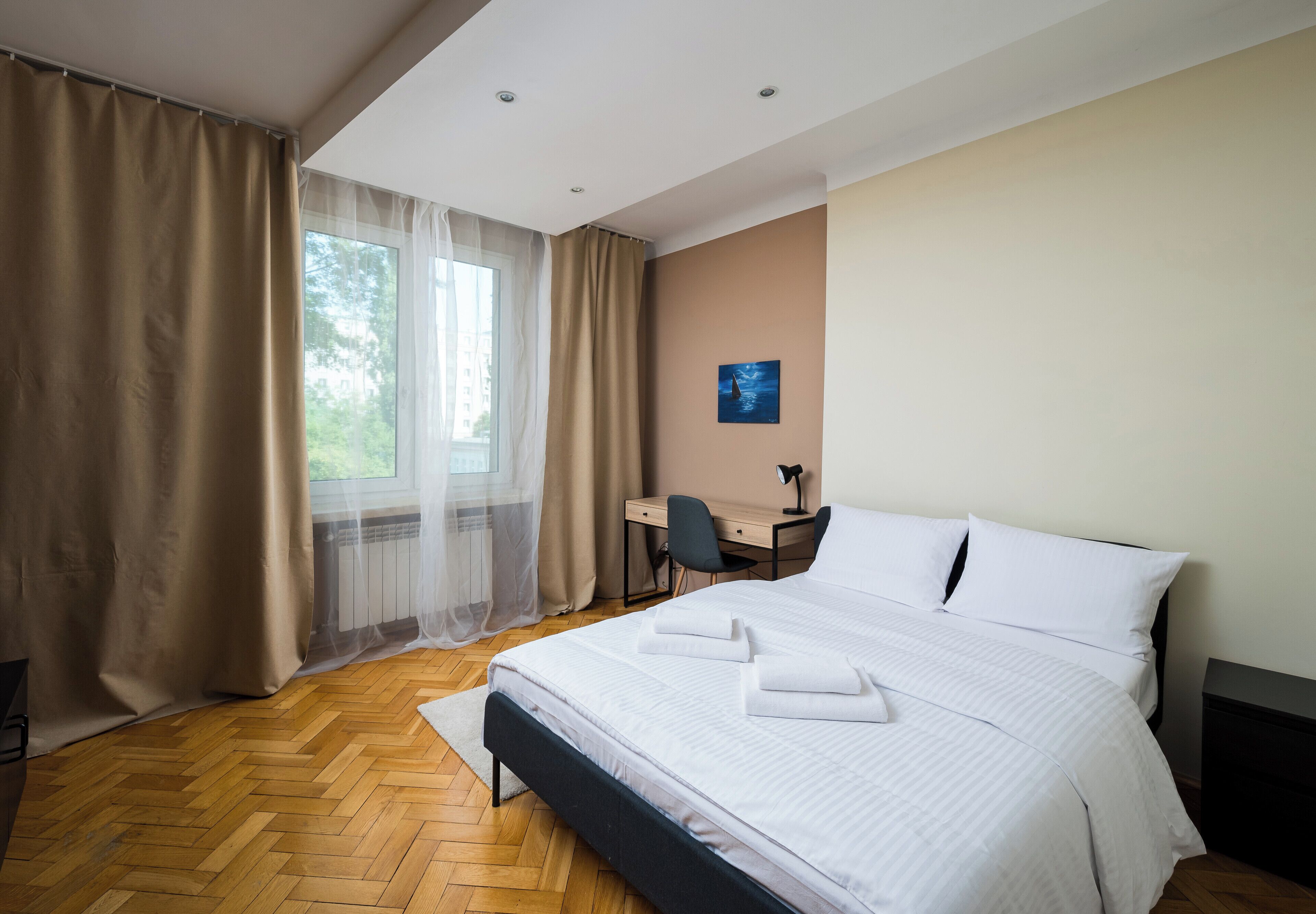 1 bedroom, desk, iron/ironing board, WiFi