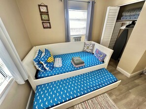 2 Schlafzimmer, Bügeleisen/Bügelbrett, Reisekinderbett, kostenloses WLAN