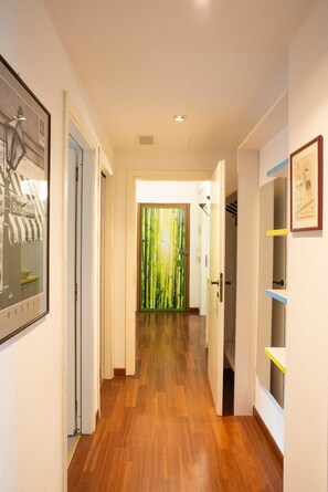 Interior - A 7 MIN A PIEDI DAL MARE, 5 DAL CENTRO, ZONA TRANQUILLA E POSTO AUTO PRIVATO (albisola superiore)