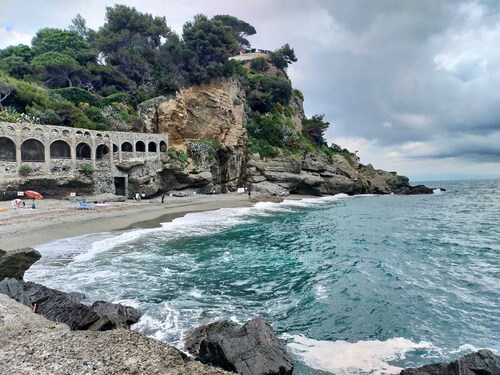 A 7 MIN A PIEDI DAL MARE, 5 DAL CENTRO, ZONA TRANQUILLA E POSTO AUTO PRIVATO