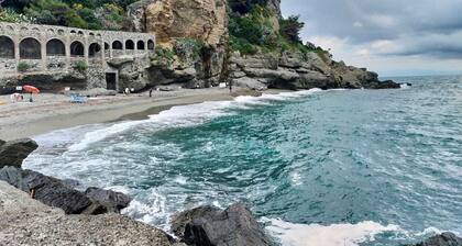 A 7 MIN A PIEDI DAL MARE, 5 DAL CENTRO, ZONA TRANQUILLA E POSTO AUTO PRIVATO