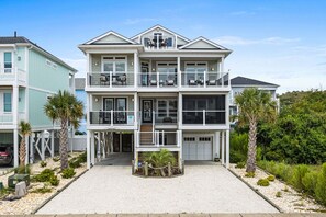 Exterior - Spacious 5-Bedroom Home with Private heated Pool in Ocean Isle Beach (Ocean Isle Beach)