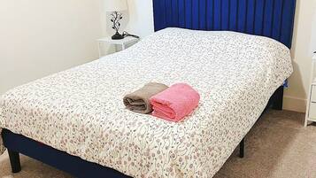 3 多间卧室、免费 WiFi、床单