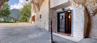 Antico Casolare di Alice mit Kamin und Garten nahe Molveno