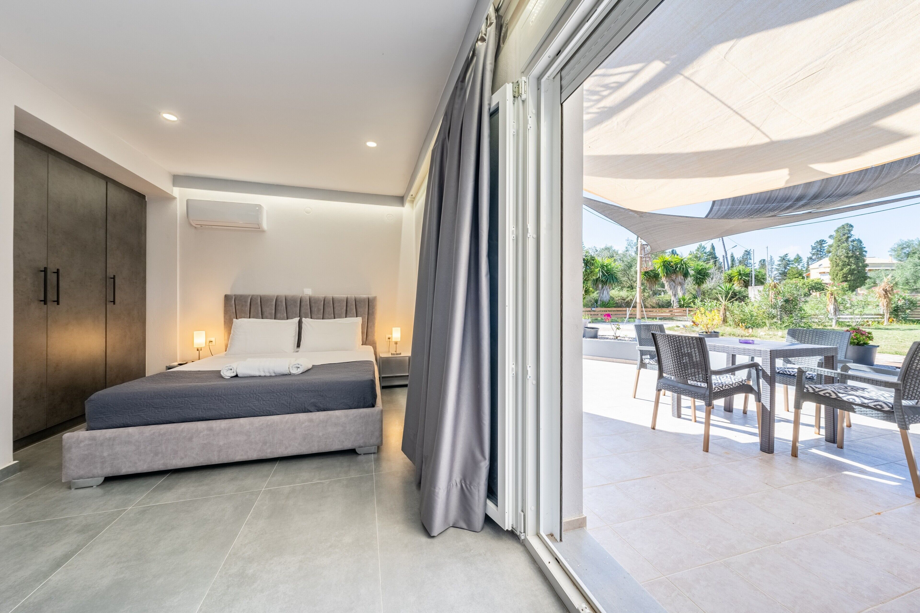 1 chambre, fer et planche à repasser, Wi-Fi gratuit, draps fournis