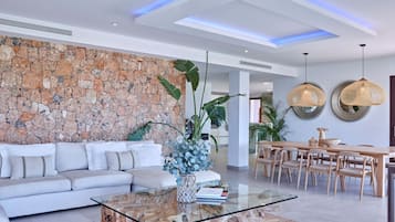 TV, fireplace, stereo