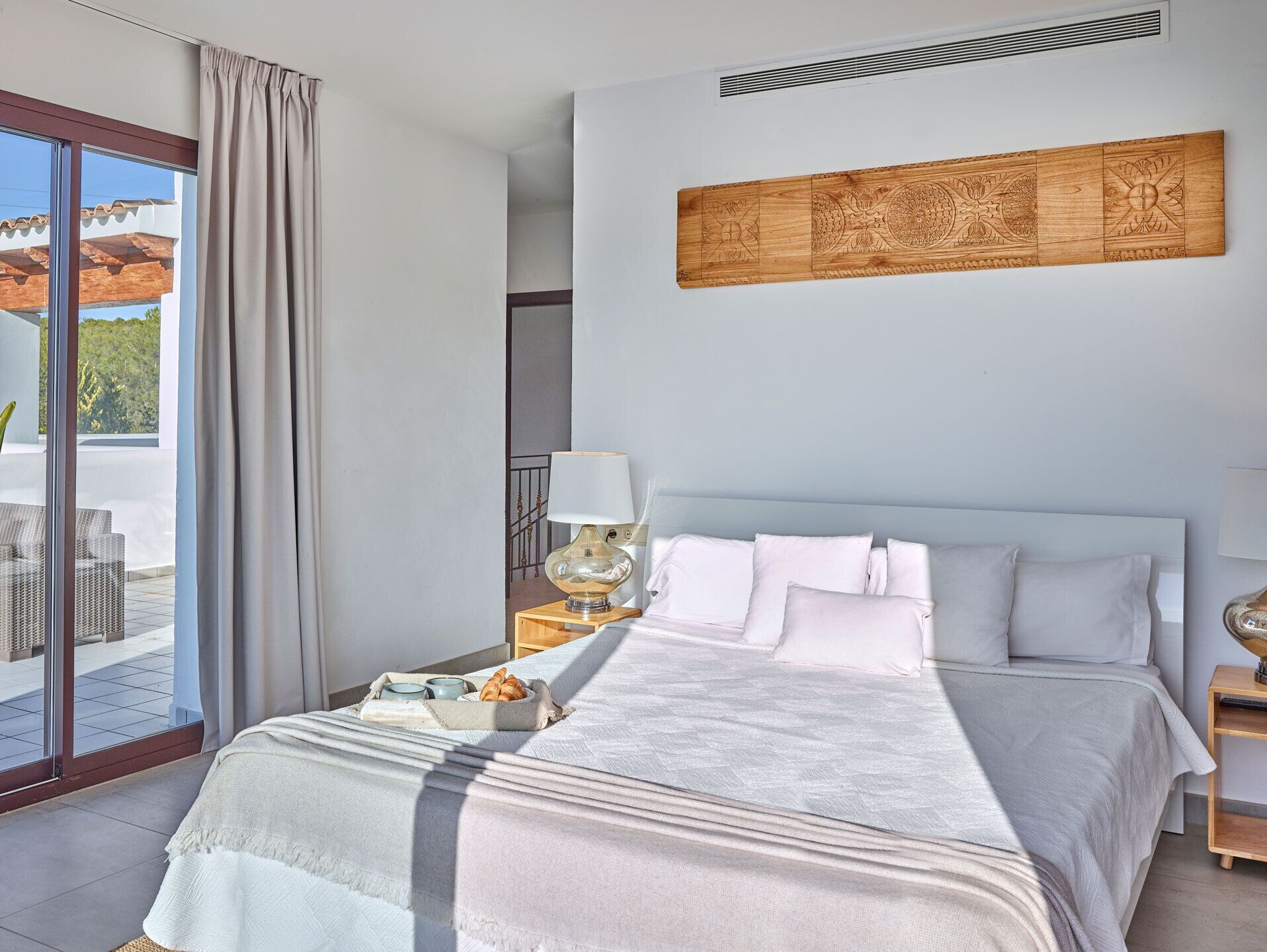 5 dormitorios, tabla de planchar con plancha, wifi gratis y ropa de cama