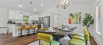 Edgewood: Work Friendly & Near Downtown