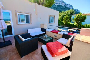 Terrace/patio - Holiday Home 'Villa Betty' with Sea View, Wi-Fi and Air Conditioning (Dénia)