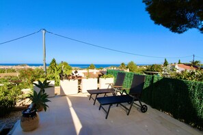 Terrace/patio - Holiday Home 'Villa Betty' with Sea View, Wi-Fi and Air Conditioning (Dénia)