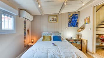 3 habitaciones, tabla de planchar con plancha, wifi y ropa de cama