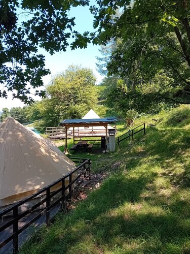 Glamping C Selva Tente Quercia avec BBQ, piscine partagée et Wi-Fi