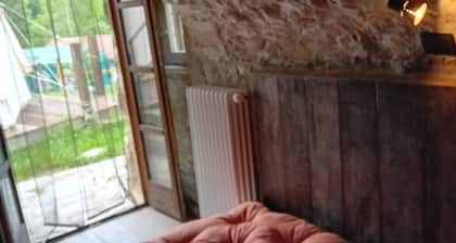 Glamping 'C Selva Tenda Castagno' mit Pool und Garten