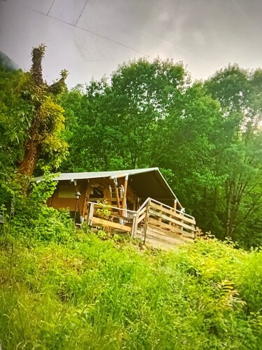 Glamping 'C Selva Tenda Castagno' with BBQ and Shared Pool