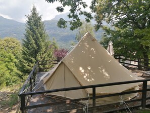 Property grounds - Glamping 'C Selva Tenda Castagno' with Private Pool, Private Garden and Wi-Fi (Bene Lario)