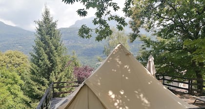 Apartamento vacacional "Glamping C Selva Tenda Castagno" con piscina privada