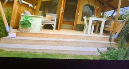 Glamping « C Selva Tenda Castagno » avec piscine et jardin