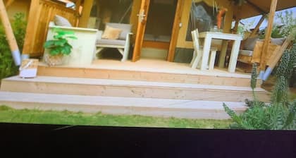 Glamping 'C Selva Tenda Castagno' with Pool and Garden