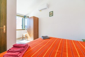 3 habitaciones, tabla de planchar con plancha y wifi gratis 