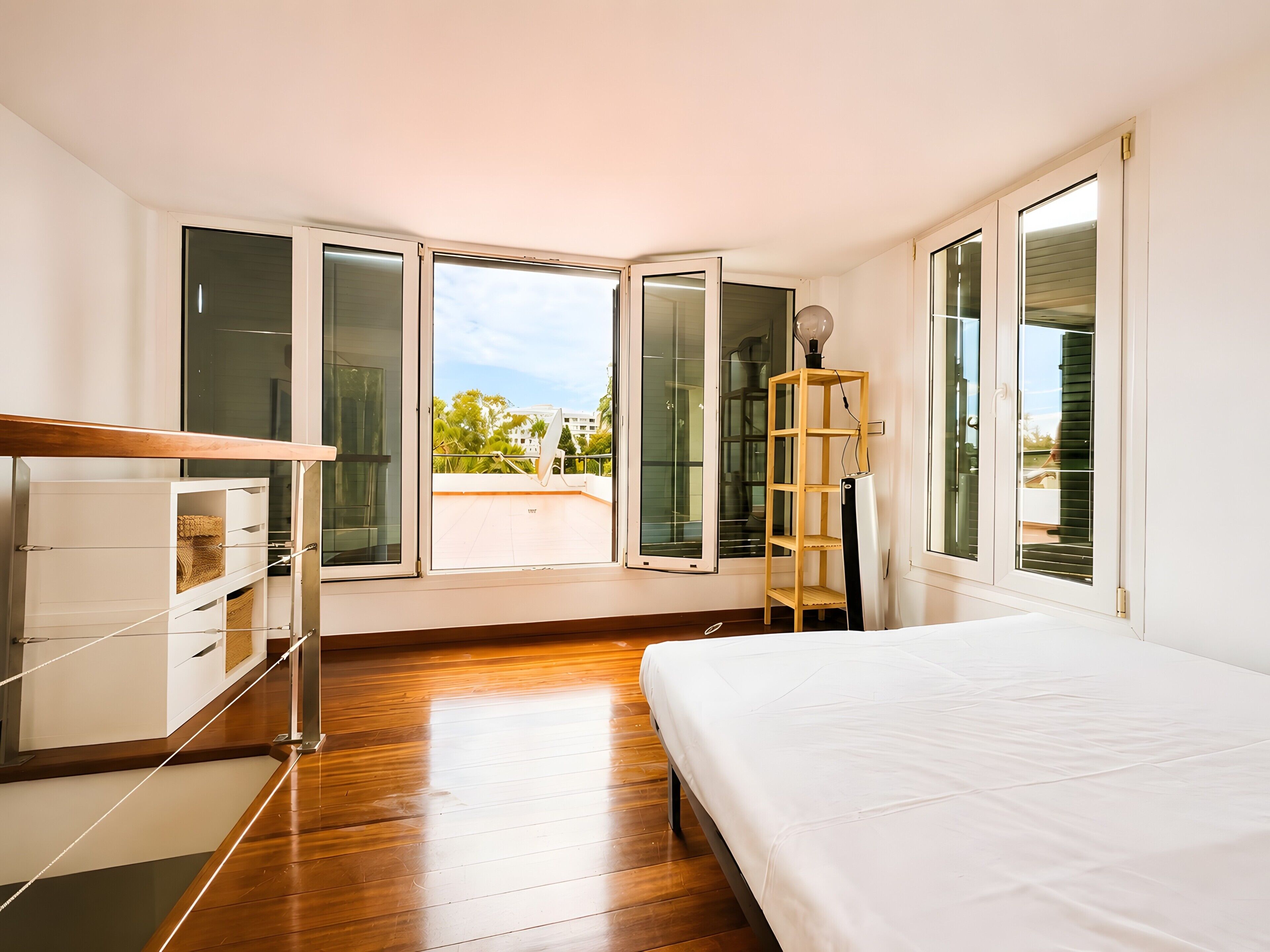 5 habitaciones, tabla de planchar con plancha y wifi gratis 