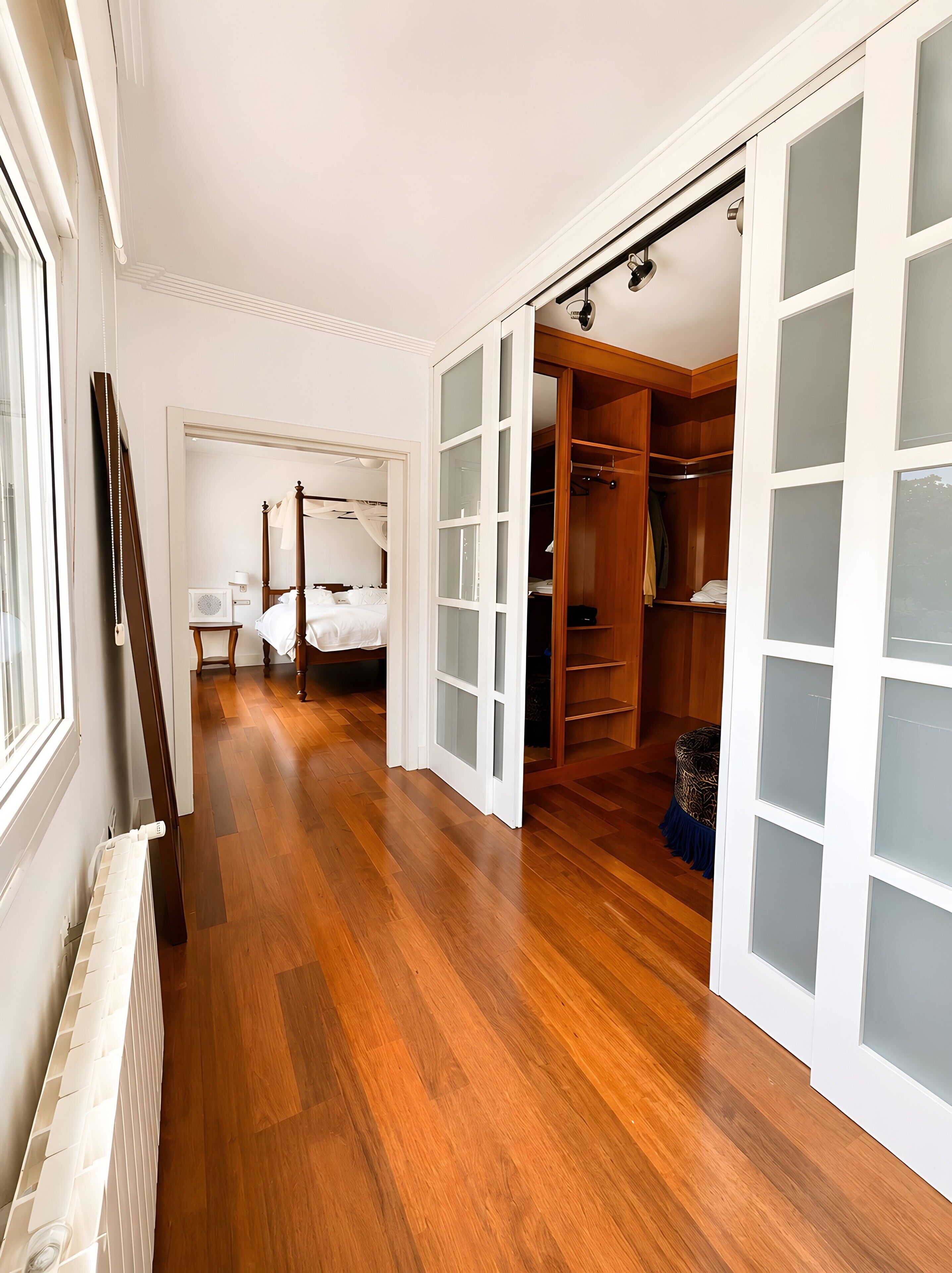 5 chambres, fer et planche à repasser, Wi-Fi gratuit, draps fournis
