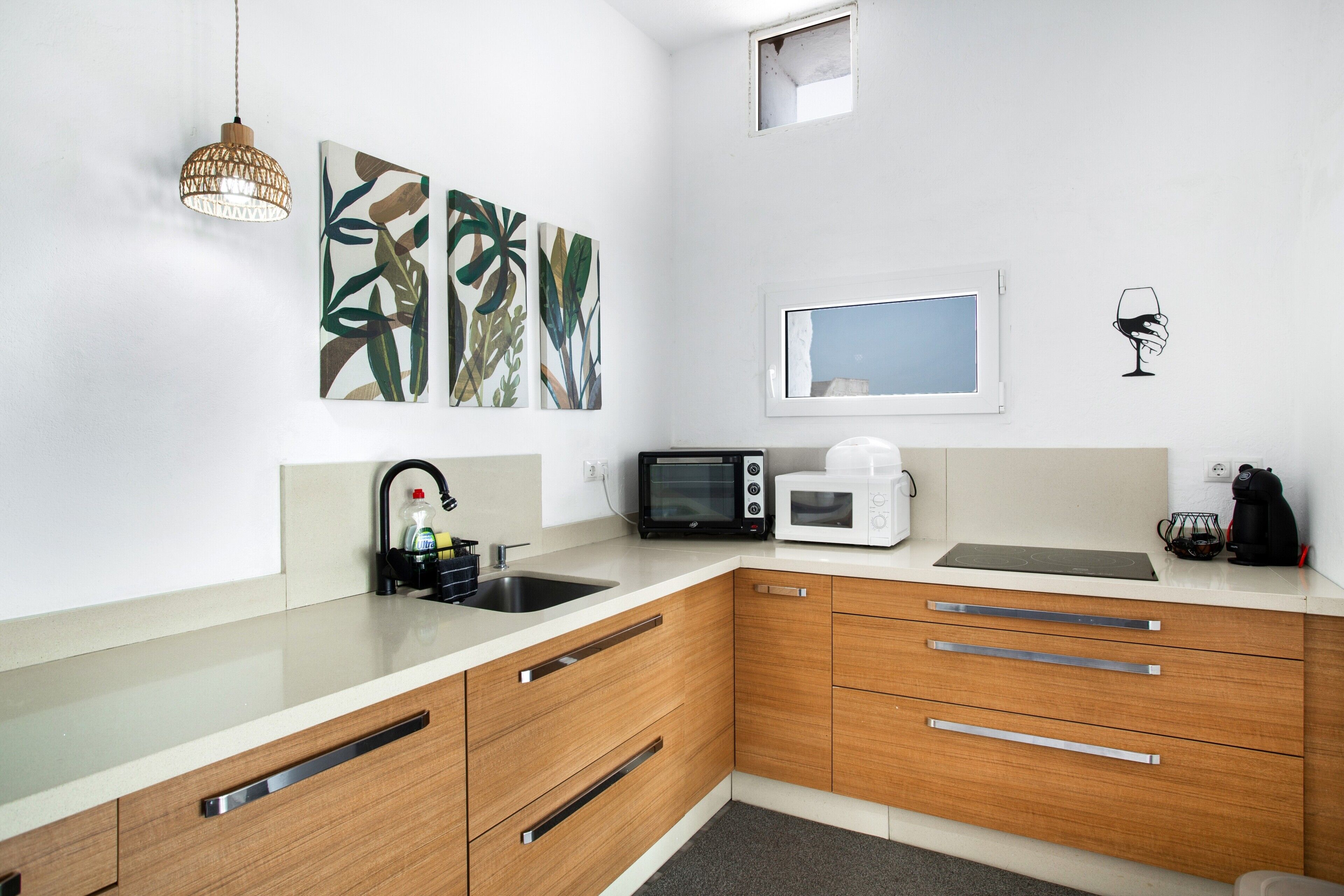 Refrigerador, microondas, horno, placa de cocina