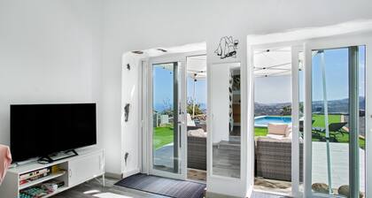 Vacation Villa 'Alegría' with Sea View, Private Pool and Wi-Fi