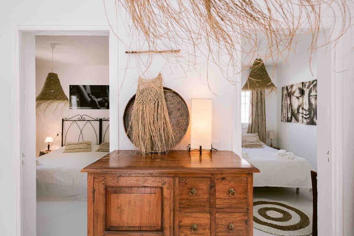 6 chambres, fer et planche à repasser, Wi-Fi gratuit, draps fournis