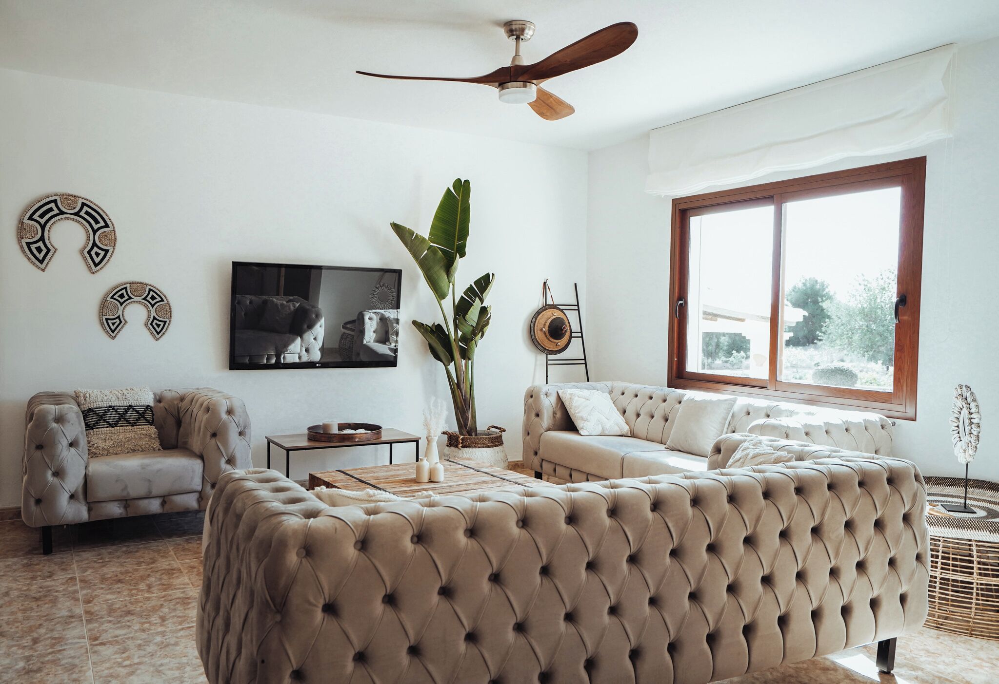 Télévision, table de tennis de table