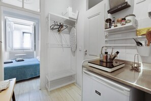 1 bedroom, iron/ironing board, free WiFi