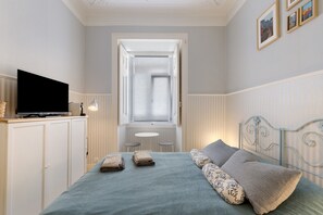 1 bedroom, iron/ironing board, free WiFi