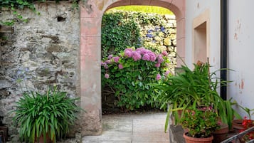 Enceinte de lâhĂ©bergement