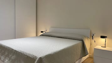 2 bedrooms, iron/ironing board, free WiFi