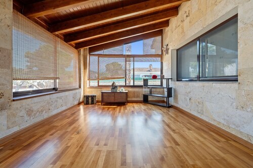 Holiday Home 'La Mediterranea Village' with Mountain View, Wi-Fi and Air Conditioning