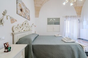 2 bedrooms, bed sheets