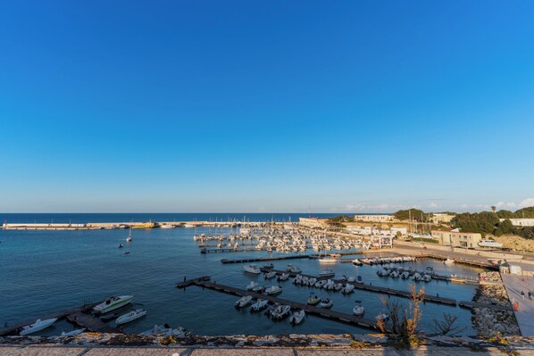 Marina - Apartment 'Bilocale' with Private Terrace and Air Conditioning (Giurdignano)