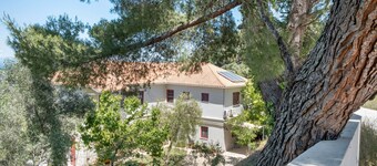 Holiday Home 'Cozy 2-bdrm-house with Garden' with Private Garden, Wi-Fi and Air Conditioning