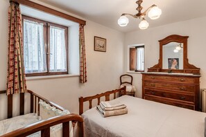 2 camere, ferro/asse da stiro, Wi-Fi gratuito, lenzuola