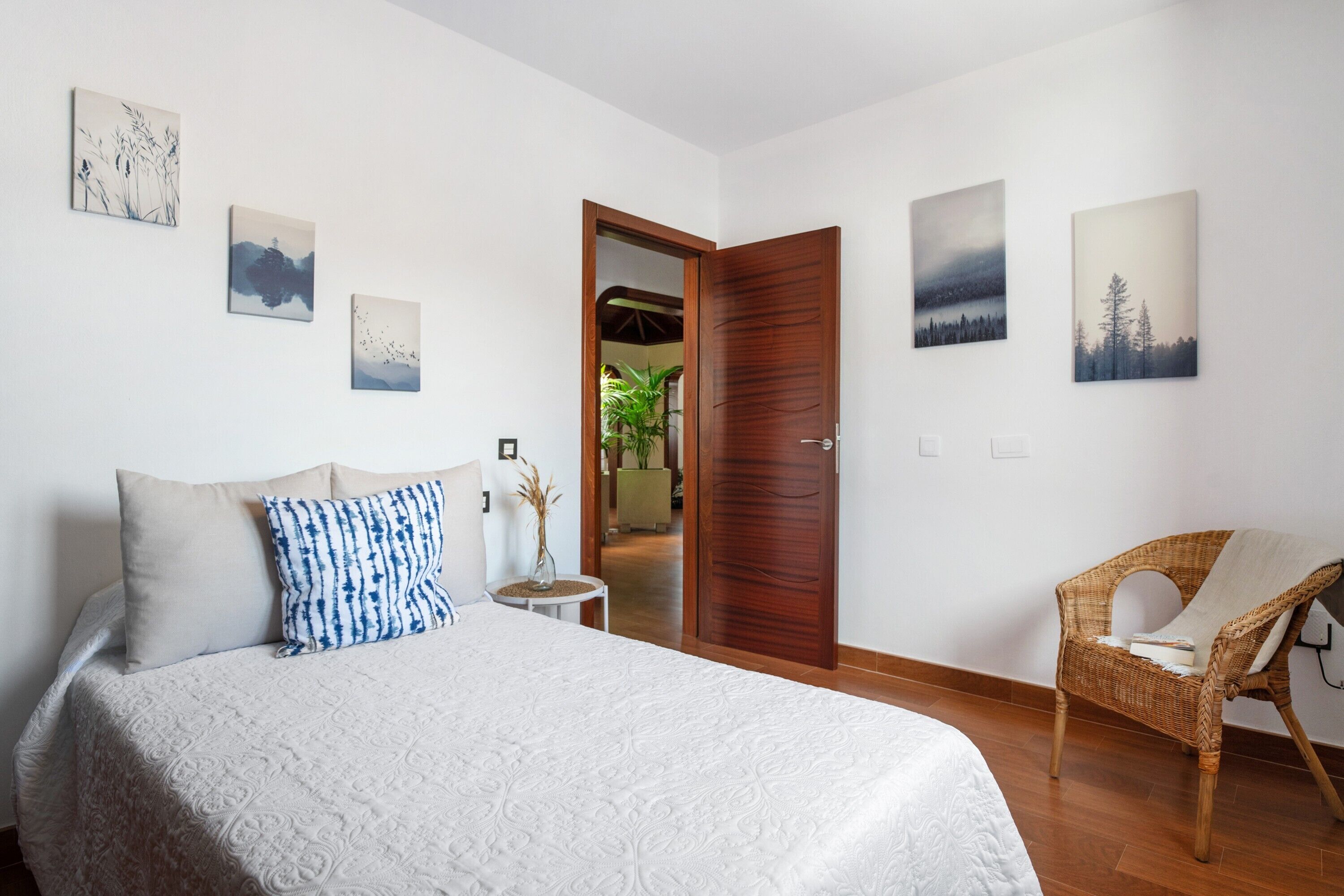 3 chambres, fer et planche à repasser, Wi-Fi gratuit, draps fournis