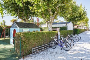 Property grounds - Bungalow 'E' with Private Pool, Private Terrace and Wi-Fi (Pontevedra)