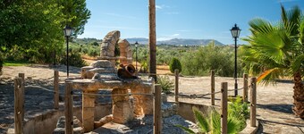 Country House 'Villa Minerva' with Mountain View, Wi-Fi and Air Conditioning