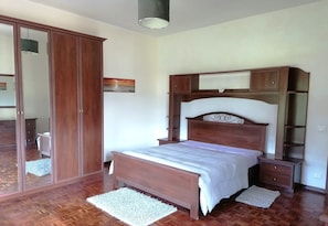 3 bedrooms, WiFi