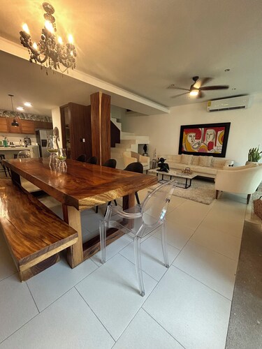 Villa Cinco Acapulco Diamante a few steps away from the sea to see the best sunset in the world