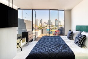 1 soverom, strykejern/-brett, reiseseng for barn og wi-fi